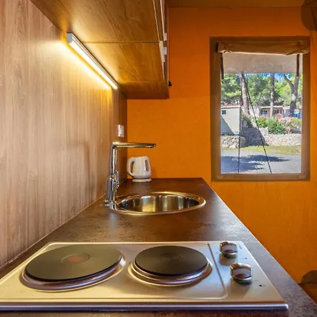 Adria Glamping Luxury Tents Poljana Luksustelt Mali Lošinj