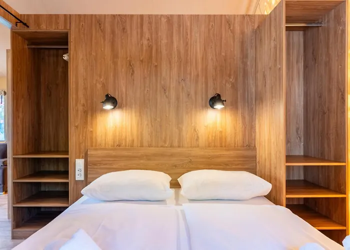 Adria Glamping Luxury Tents Poljana 豪华帐篷